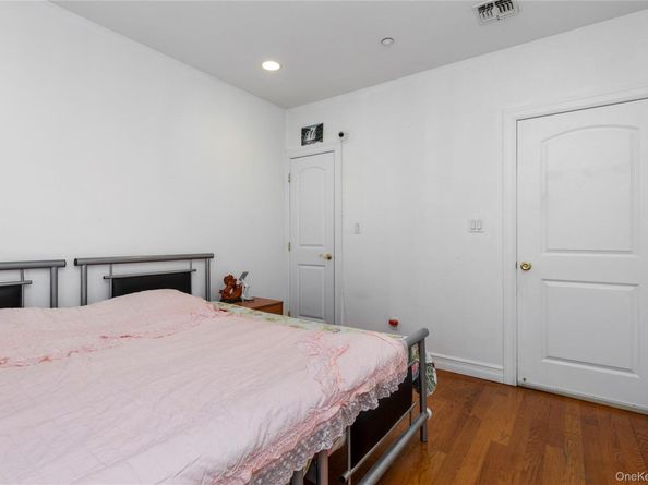 107-16 37TH Avenue 3B, Corona NY 11368