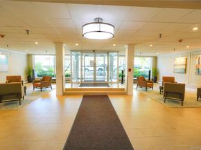 50 Hillpark Avenue 2F, Great Neck NY 11021