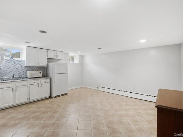 386 Park Hill Avenue, Yonkers NY 10705