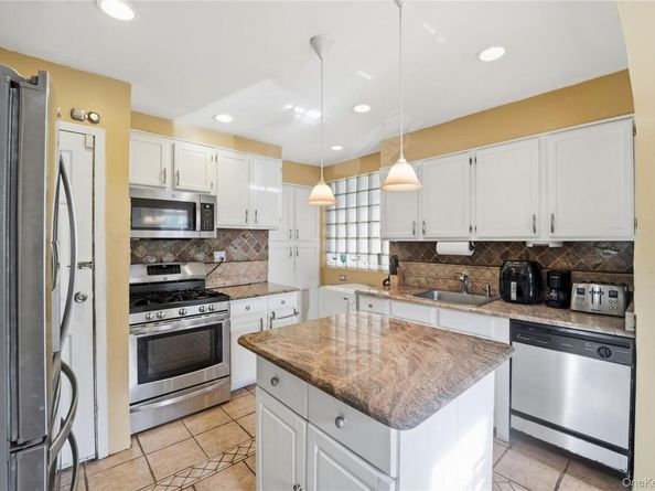 386 Park Hill Avenue, Yonkers NY 10705