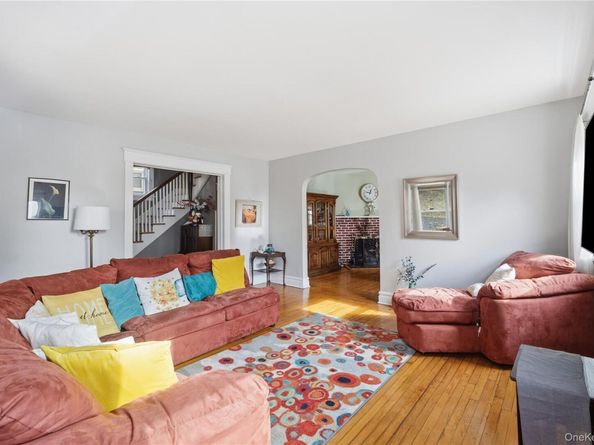 386 Park Hill Avenue, Yonkers NY 10705
