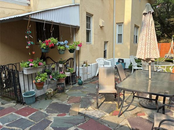 386 Park Hill Avenue, Yonkers NY 10705