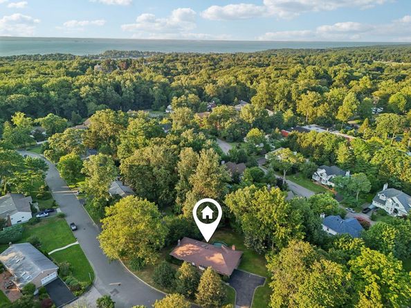 22 Reynolds Road, Glen Cove NY 11542