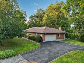22 Reynolds Road, Glen Cove NY 11542