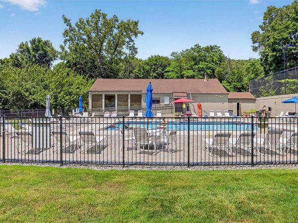 14 Steven Drive 1, Ossining NY 10562