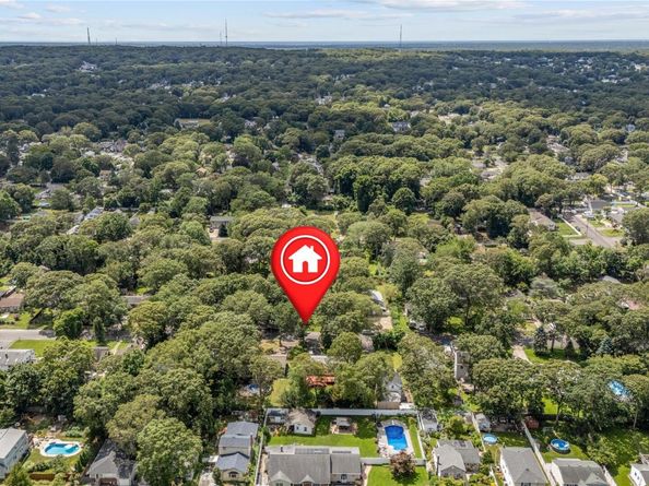 44 Oakdale Avenue, Selden NY 11784