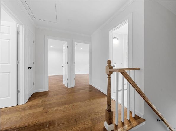 44 Oakdale Avenue, Selden NY 11784
