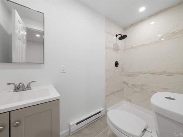 44 Oakdale Avenue, Selden NY 11784