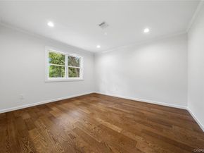 44 Oakdale Avenue, Selden NY 11784