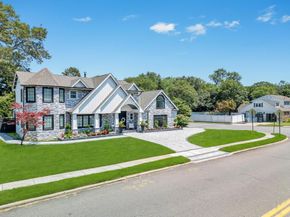 54 Pine Hill Lane, Dix Hills NY 11746