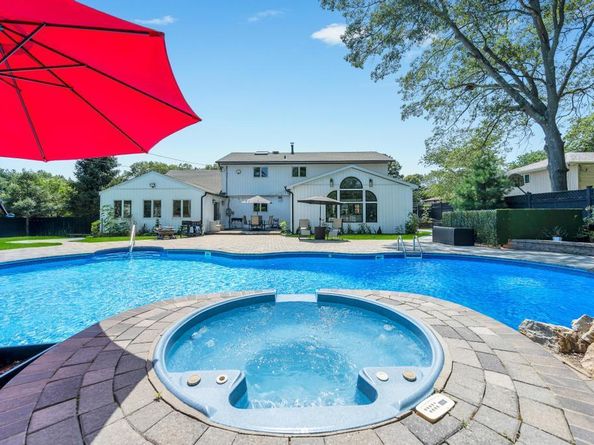 54 Pine Hill Lane, Dix Hills NY 11746