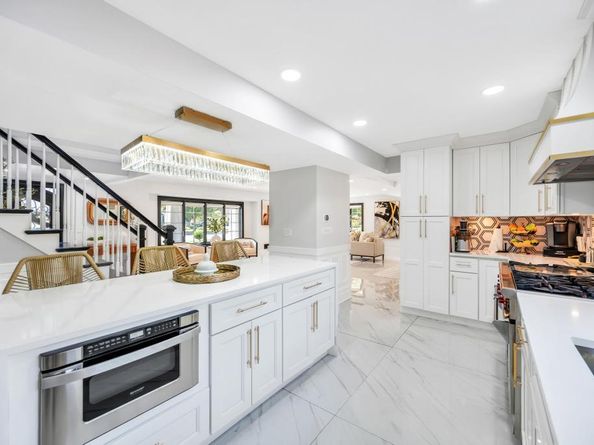 54 Pine Hill Lane, Dix Hills NY 11746