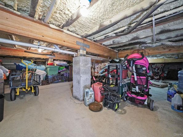17 East Avenue, Lawrence NY 11559