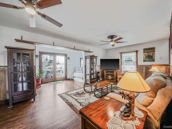 17 East Avenue, Lawrence NY 11559