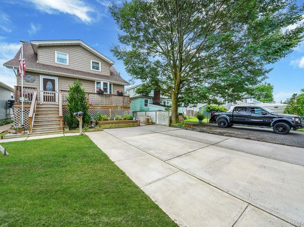 17 East Avenue, Lawrence NY 11559