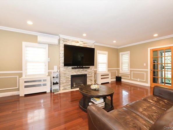 19346 McLaughlin Avenue, Holliswood NY 11423
