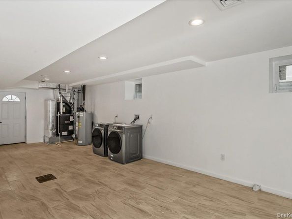 664 Clinton Avenue, Uniondale NY 11553