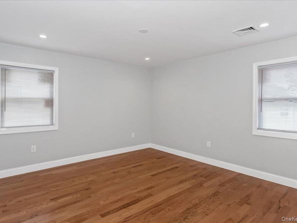 664 Clinton Avenue, Uniondale NY 11553