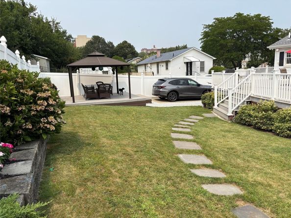 1405 Louis Nine Blvd Boulevard, Bronx NY 10459