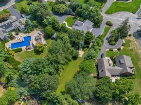 3 Porpoise Court, Northport NY 11768