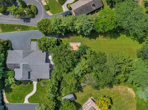 3 Porpoise Court, Northport NY 11768