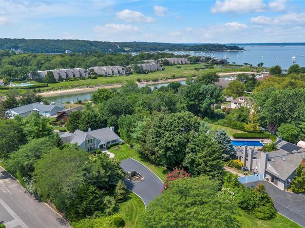 3 Porpoise Court, Northport NY 11768