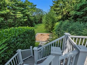 3 Porpoise Court, Northport NY 11768