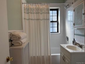 23 Old Mamaroneck Road Unit 2E, White Plains NY 10605