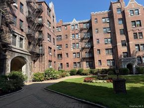 23 Old Mamaroneck Road Unit 2E, White Plains NY 10605
