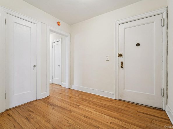 23 Old Mamaroneck Road Unit 2E, White Plains NY 10605