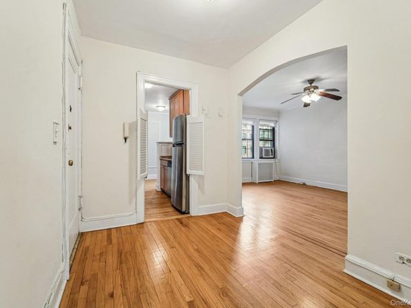 23 Old Mamaroneck Road Unit 2E, White Plains NY 10605