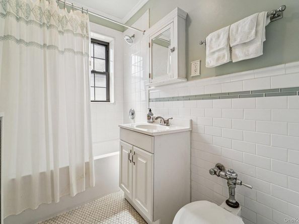 23 Old Mamaroneck Road Unit 2E, White Plains NY 10605