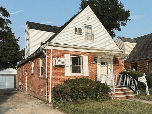 7615 172nd Street, Fresh Meadows NY 11366