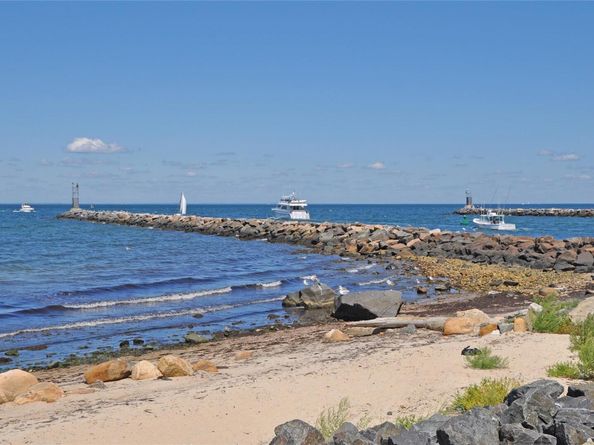 22 Soundview Drive 207, Montauk NY 11954
