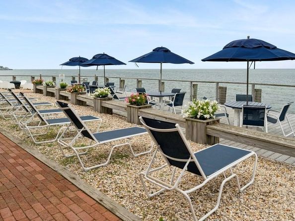 22 Soundview Drive 207, Montauk NY 11954