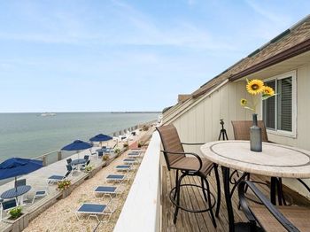 22 Soundview Drive