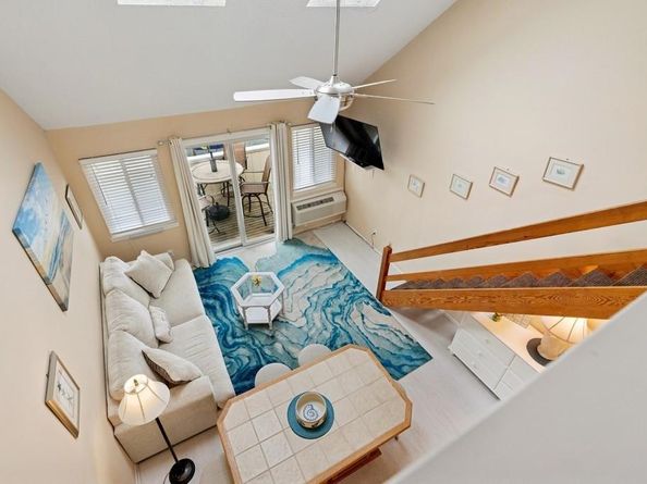22 Soundview Drive 207, Montauk NY 11954