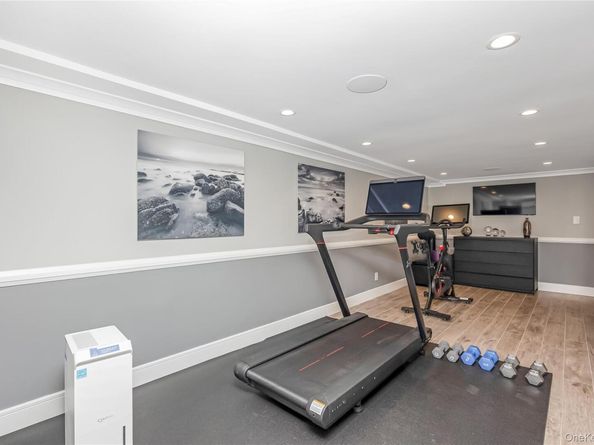 11 Landview Drive, Dix Hills NY 11746