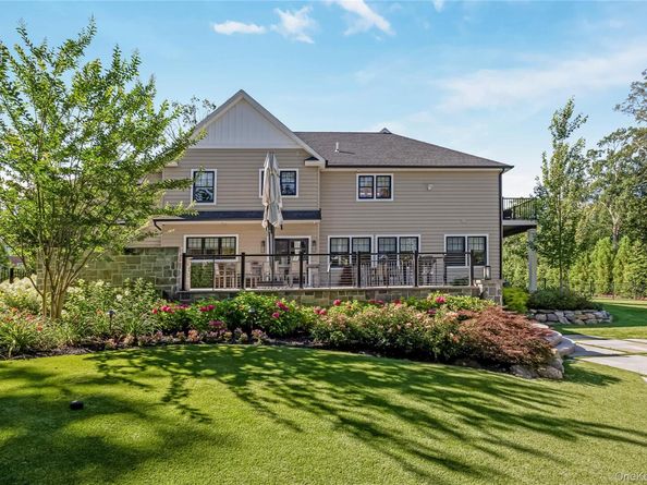 11 Landview Drive, Dix Hills NY 11746