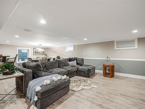 11 Landview Drive, Dix Hills NY 11746