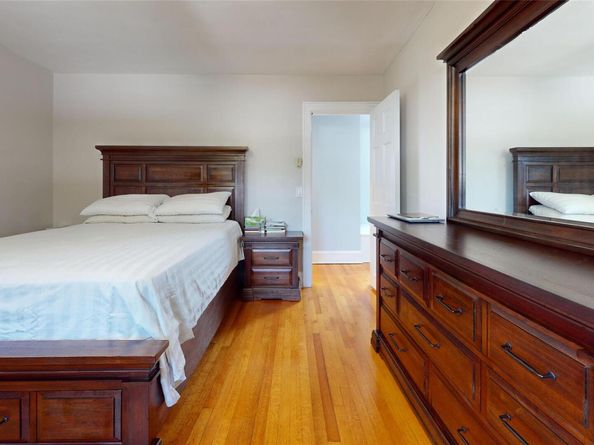 4 Robert Place, Baldwin NY 11510