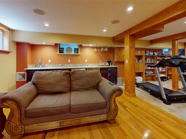 4 Robert Place, Baldwin NY 11510