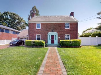 4 Robert Place