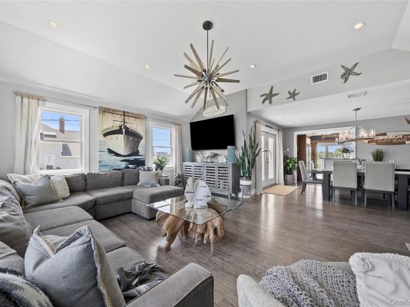 234 W Islip Road, West Islip NY 11795
