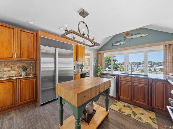 234 W Islip Road, West Islip NY 11795
