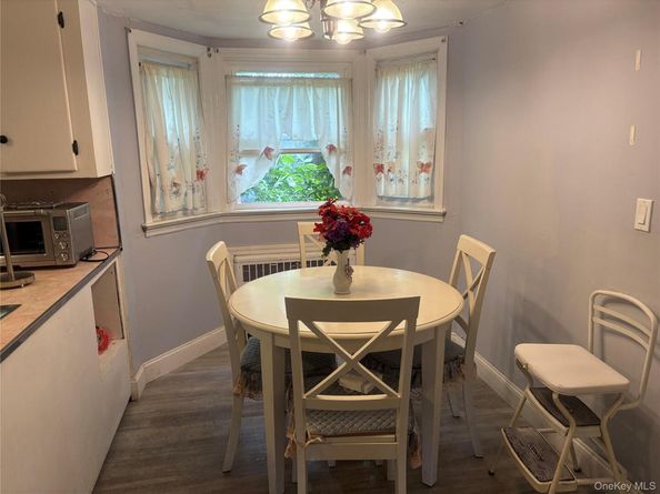 35 W Raymond Avenue, Roosevelt NY 11575