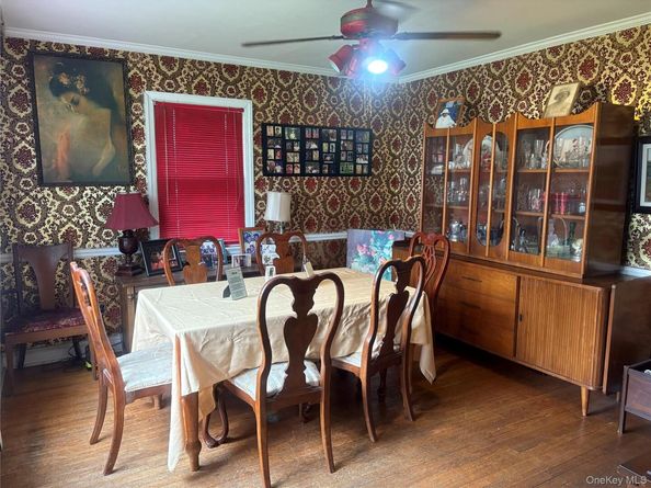 35 W Raymond Avenue, Roosevelt NY 11575