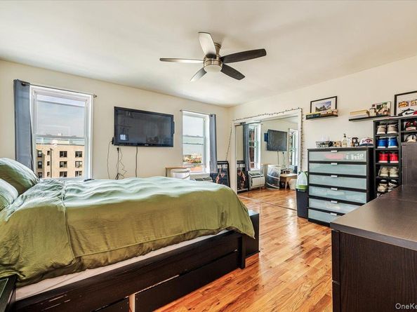 1 Broadway E 7O, Long Beach NY 11561