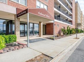 1 Broadway E 7O, Long Beach NY 11561