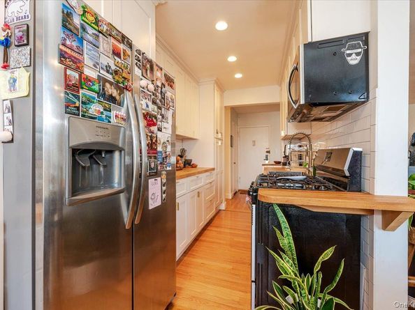 1 Broadway E 7O, Long Beach NY 11561